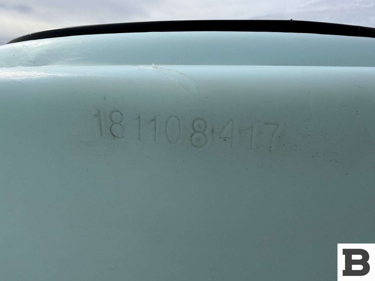 1550-gallon-round-poly-fertilizer-tank-image-3