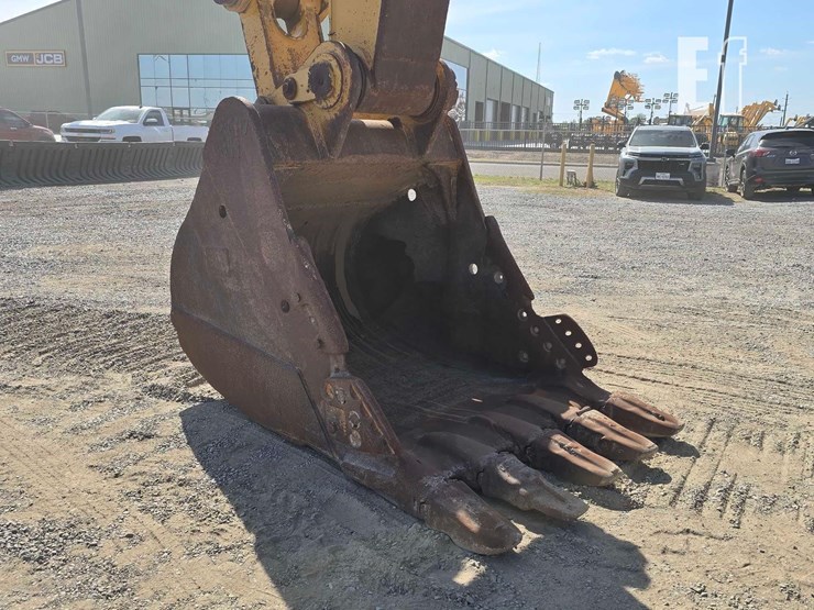 2014-caterpillar-349fl-image-10