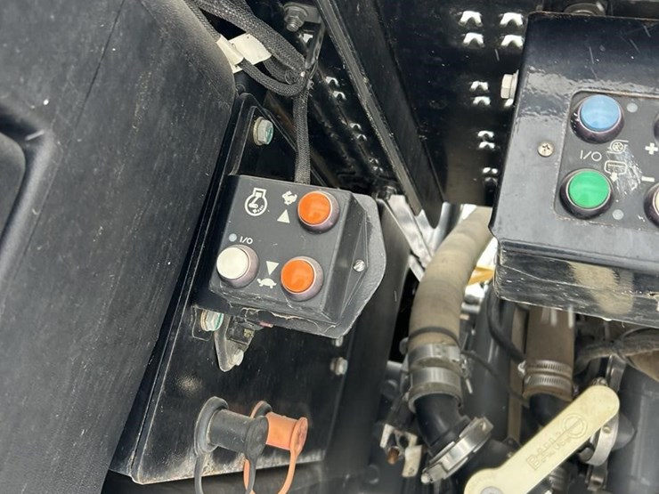 2012-ag-chem-rg1100-image-19