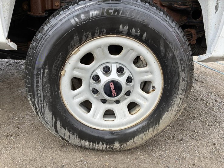 2012-gmc-sierra-3500-image-5