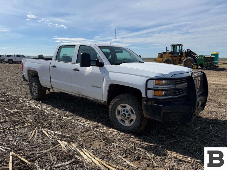 2017-chevrolet-silverado-2500-image-6