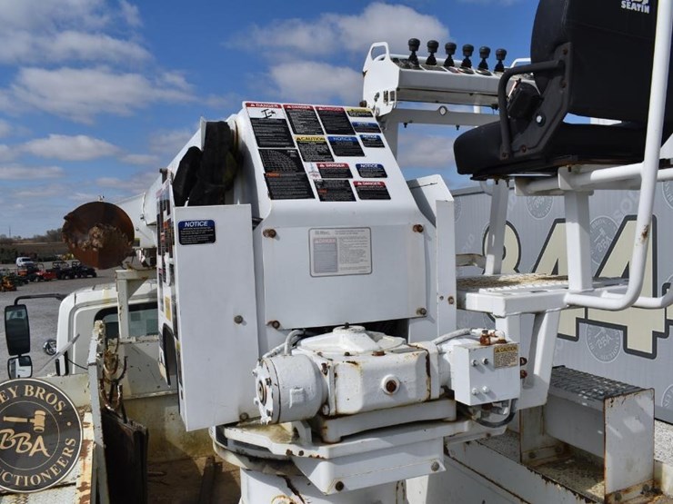 2005-international-durastar-4300-image-16