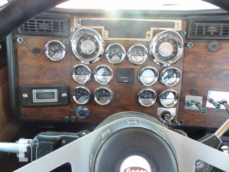 1997-peterbilt-379exhd-image-30