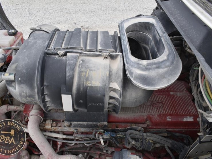 2014-kenworth-t660-image-23