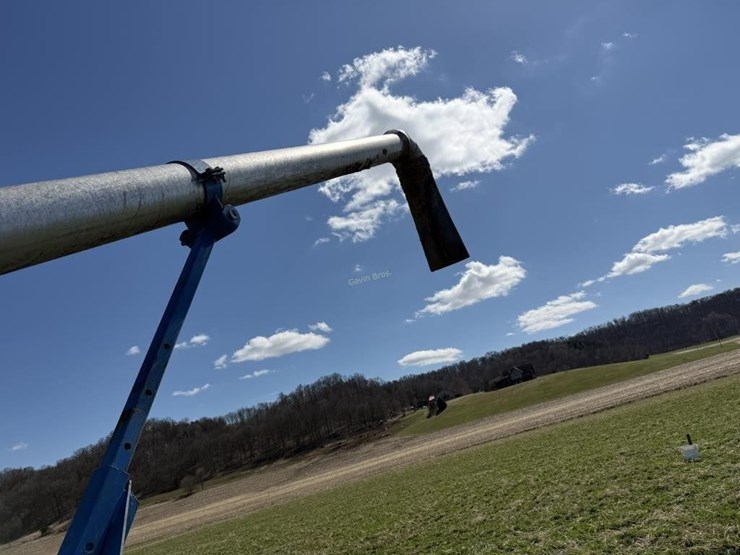 8"-manure-fill-stand-image-7
