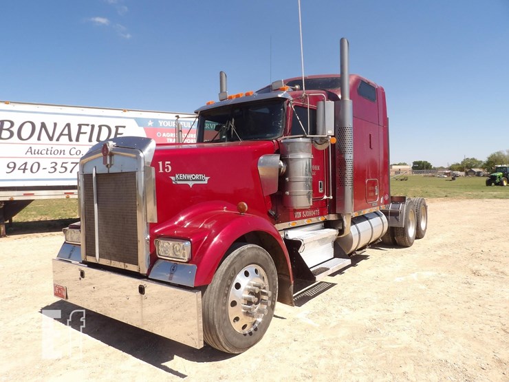 2005-kenworth-w900l-image-1