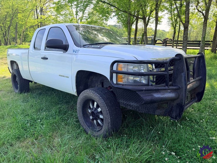 2012-chevrolet-silverado-2500hd-image-7