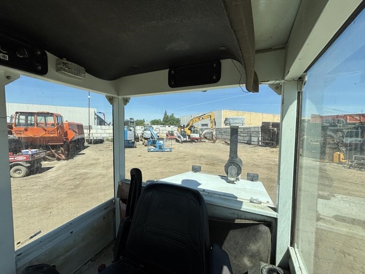 2005-rosco-rb48-image-34