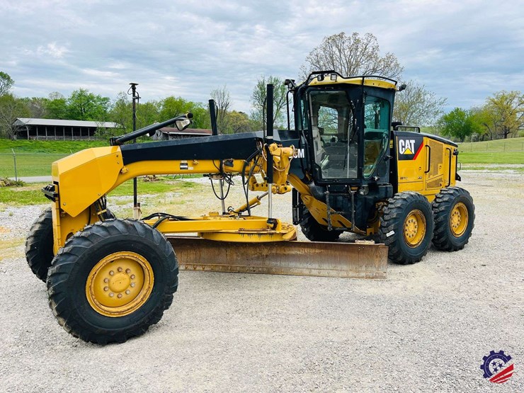 2010-caterpillar-120m-image-1