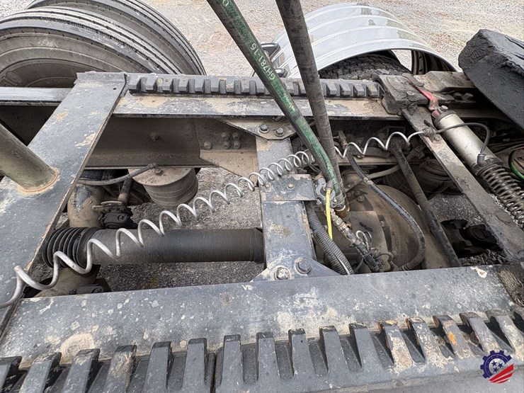 2024-international-hx520-image-36