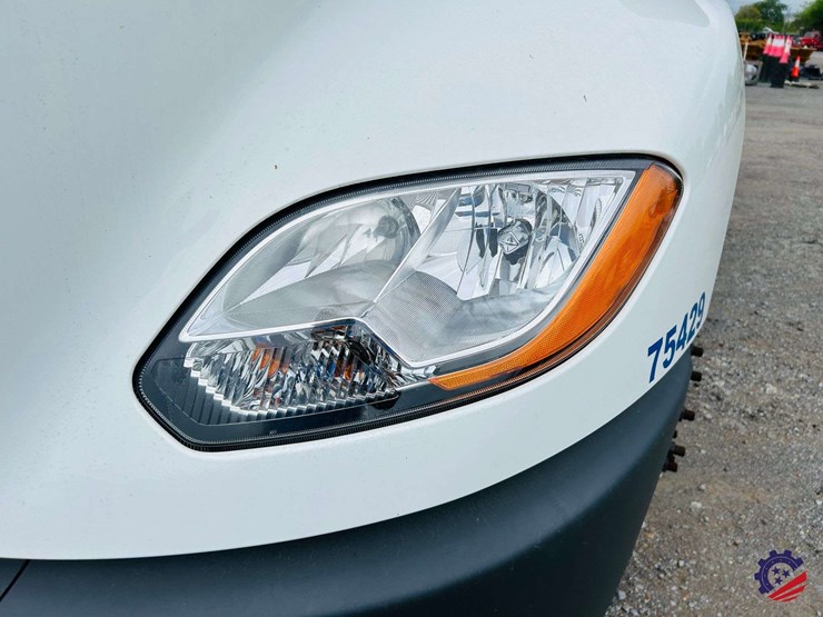 2024-international-lt62f-t/a-truck-tractor-image-15