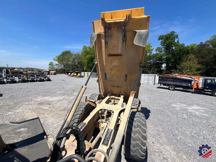 2010-volvo-a40e-image-56