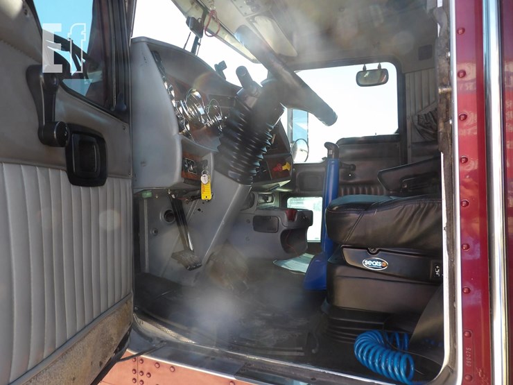 2005-kenworth-w900l-image-20