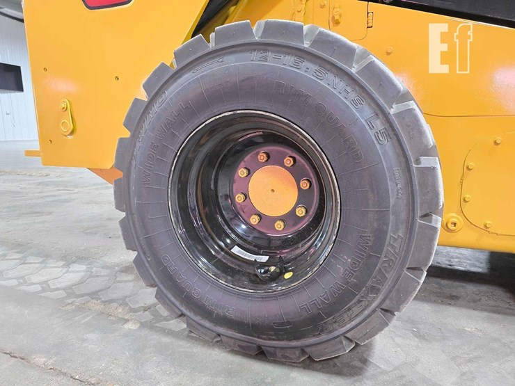 2022-caterpillar-262d3-image-25