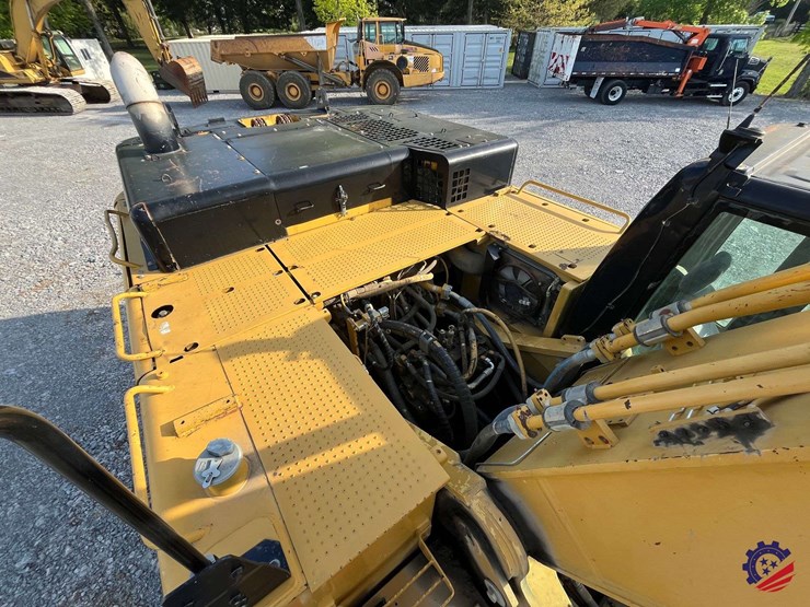 2010-caterpillar-345dl-image-54