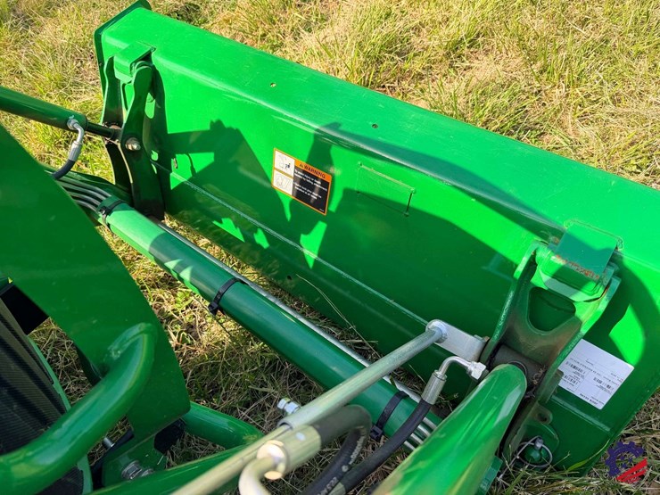 2025-john-deere-1023e-image-33