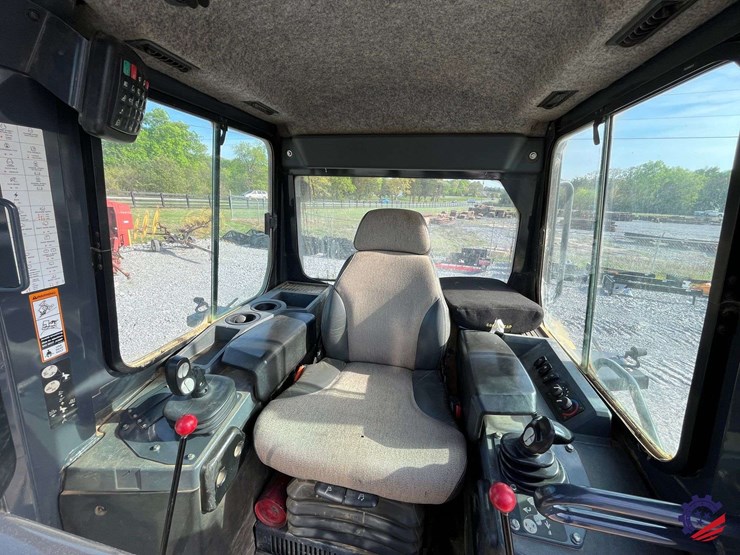 2018-deere-700k-xlt-image-64