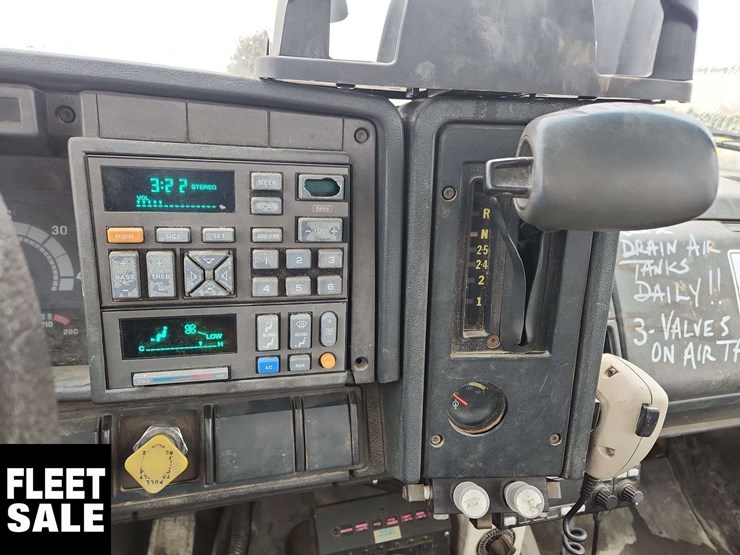 1996-chevrolet-kodiak-c7500-image-11