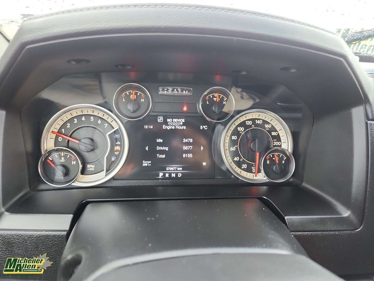 2016-dodge-1500-image-21