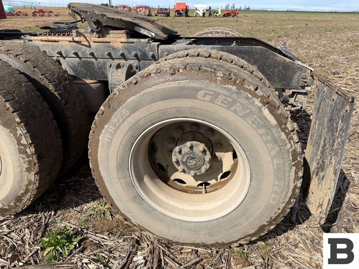 1995-peterbilt-378-image-15