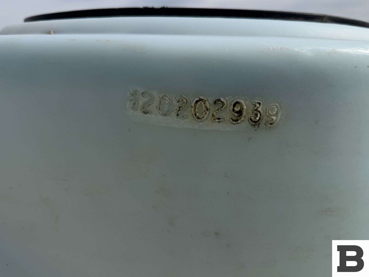 1550-gallon-round-poly-fertilizer-tank-image-5