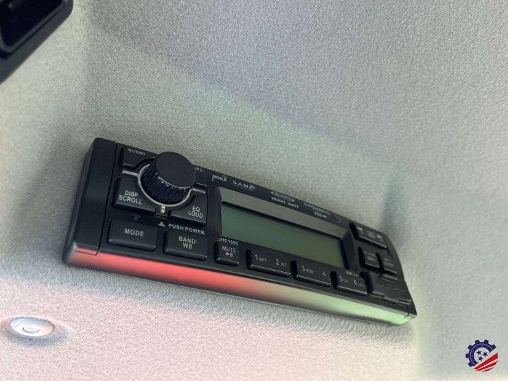 2022-kubota-lx2610hsd-image-61