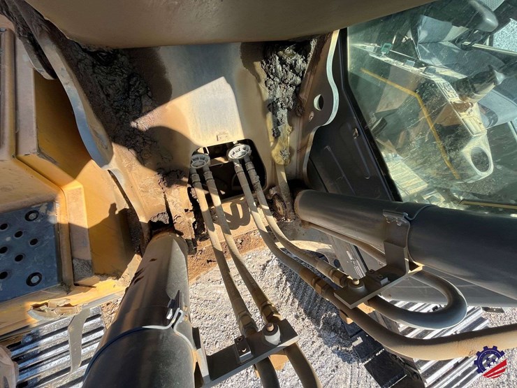 2017-volvo-ec300el-image-62