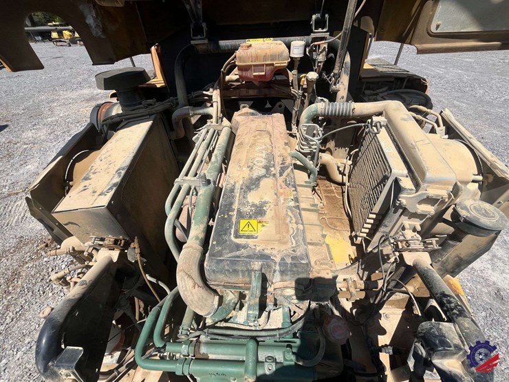 2010-volvo-a40e-image-72