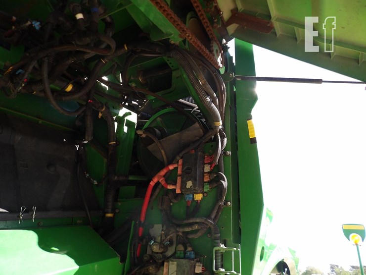 2012-john-deere-s680-image-11