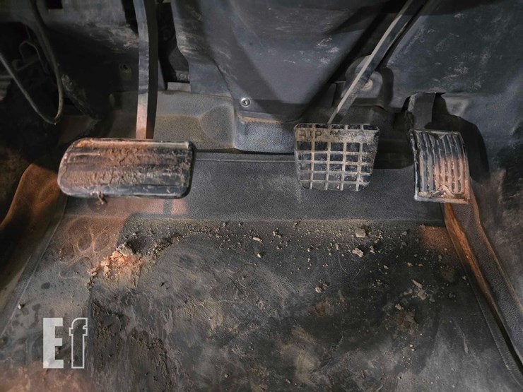 2010-mack-pinnacle-cxu613-image-11