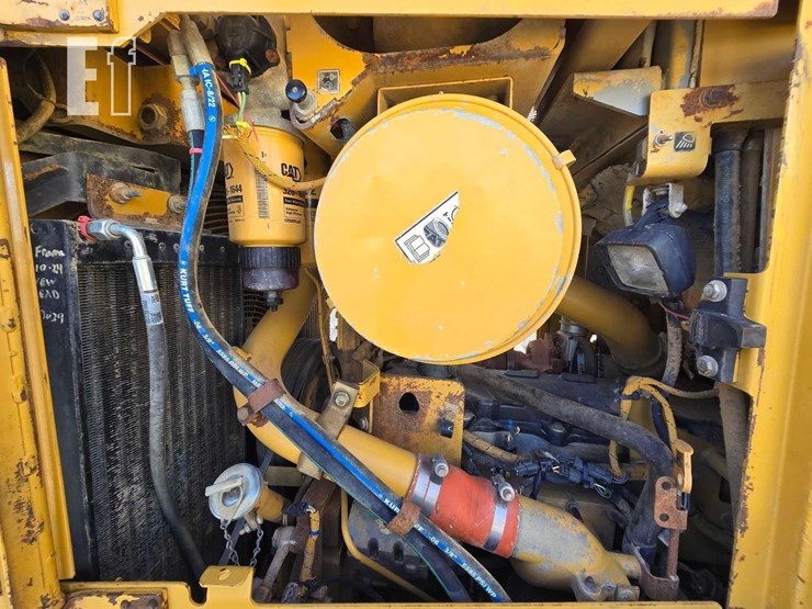 2006-caterpillar-d6r-xl-iii-image-35