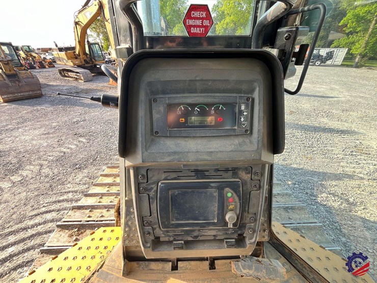 2017-deere-700k-xlt-image-64