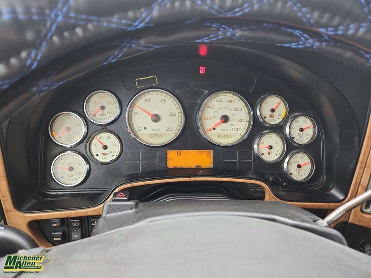 2014-international-prostar-image-8