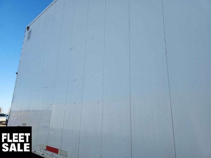 2005-peterbilt-385-image-34