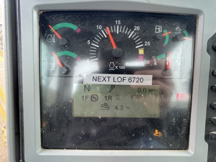 2018-caterpillar-12m3-awd-image-47