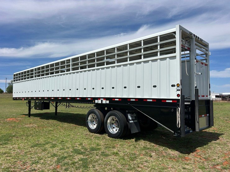 2013-neville-trailer-image-3