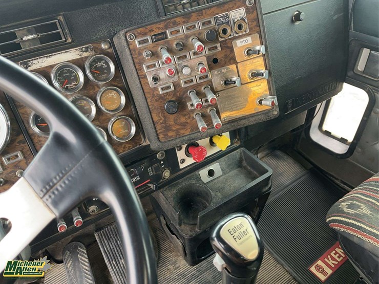 1998-kenworth-t800-image-17