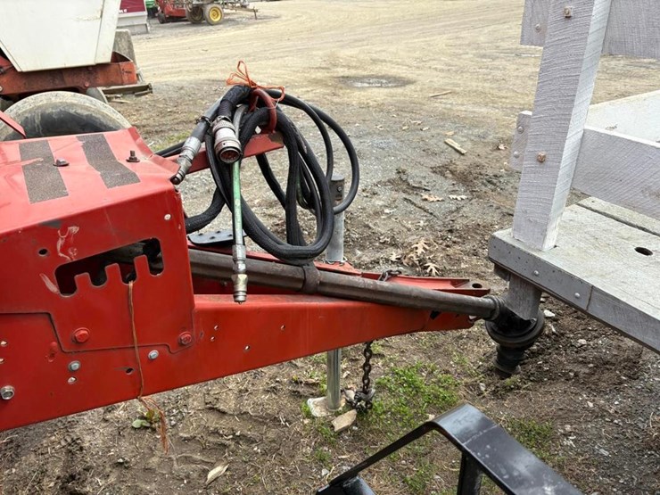 new-holland-br7060-image-6