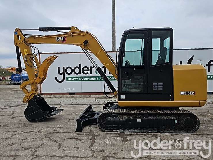 2018-caterpillar-305.5-image-5