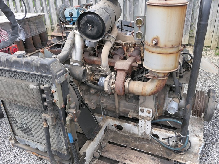 2000-john-deere-4045t-image-3