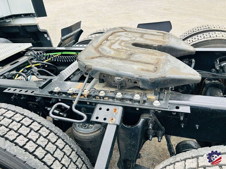 2024-international-lt62f-t/a-truck-tractor-image-62