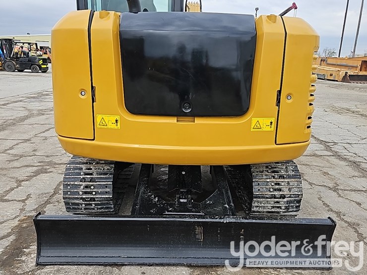 2018-caterpillar-305.5-image-11