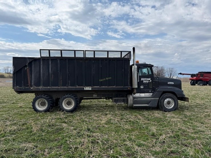 1990-freightliner-fld112-straight-truck-image-7