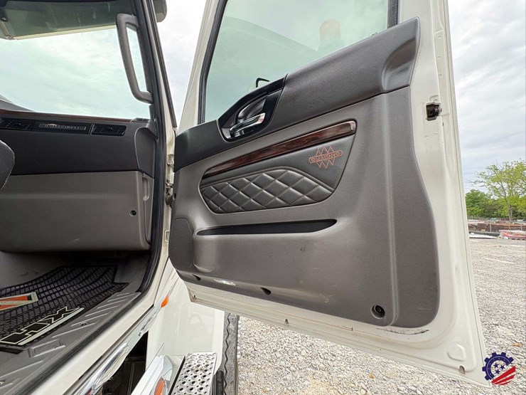 2024-international-hx520-image-69