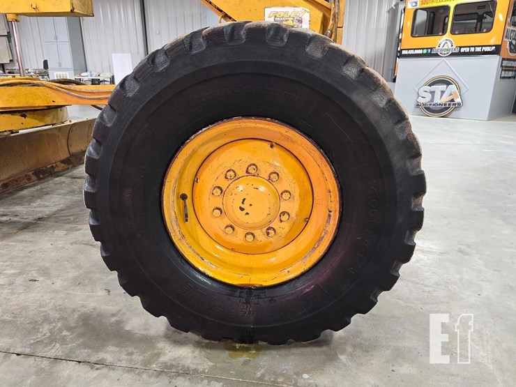 1995-caterpillar-120h-image-28