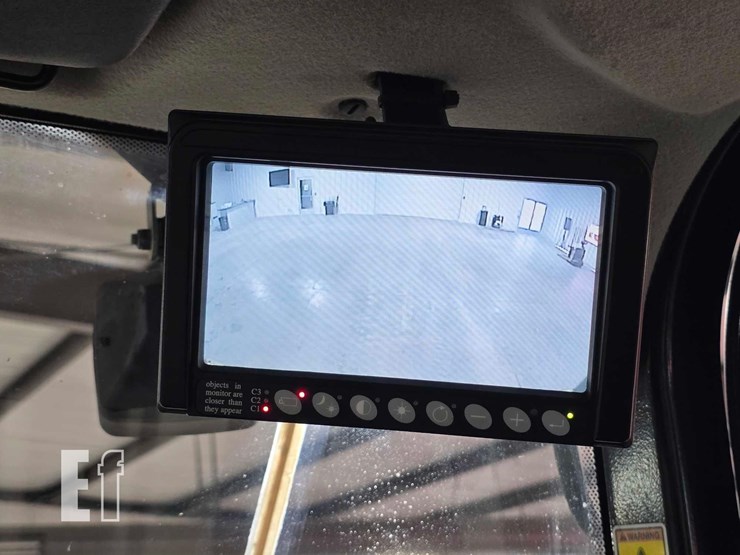 2021-caterpillar-920-image-22