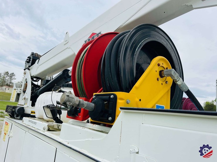 2015-international-durastar-4300-image-61