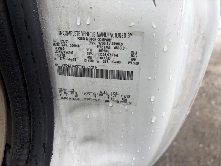 2001-ford-f350-image-18