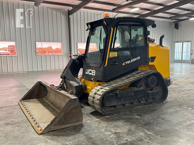 2021-jcb-3ts-8t-image-1