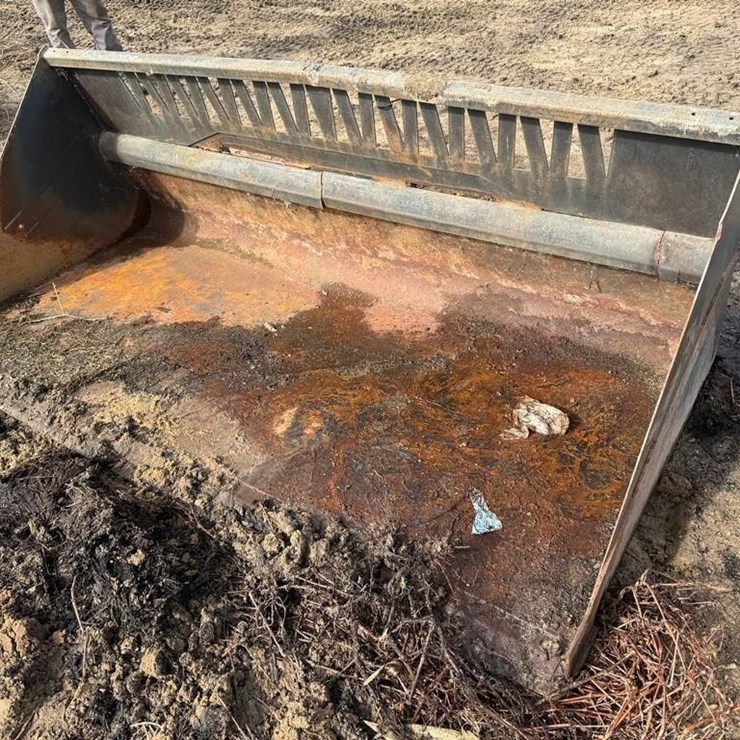 Bobcat 8' Skidsteer Bucket